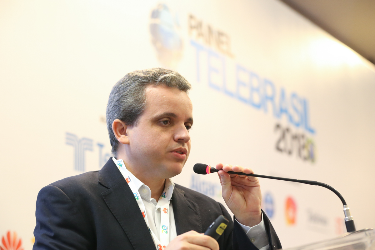 7998_SAULO-CRUZ-TELEBRASIL-BAIXA.jpg