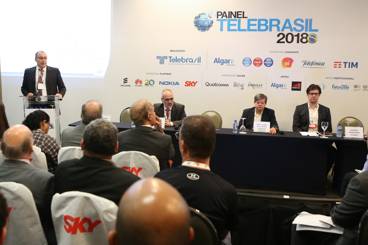 8514_SAULO-CRUZ-TELEBRASIL-BAIXA.jpg