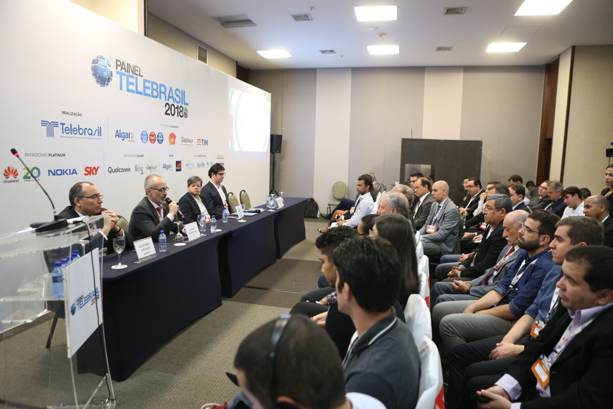 8699_SAULO-CRUZ-TELEBRASIL-BAIXA.jpg